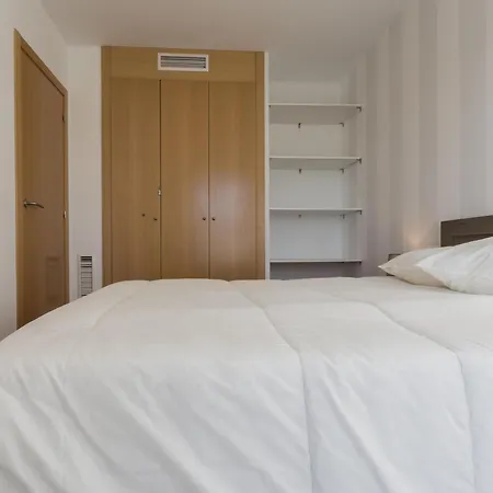 A 30m De La Playa De Riells, 4 Personas, Con Terraza Y Parking. - Es-325-14 Apartman